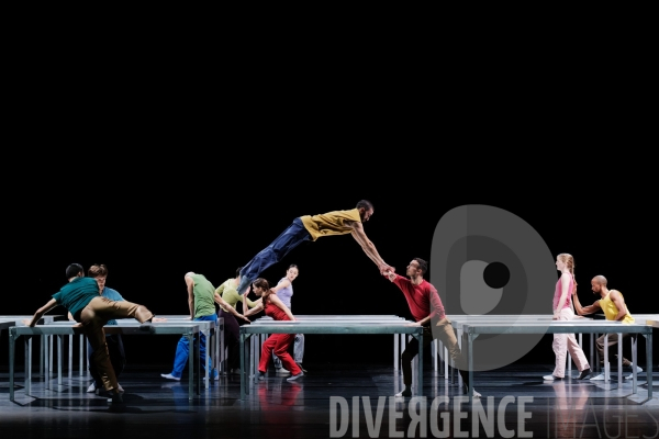 One Flat Thing, reproduced / William Forsythe / Ballet de l Opéra de Lyon