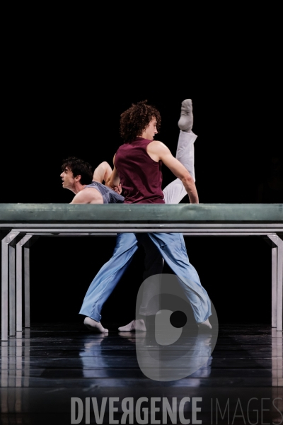 One Flat Thing, reproduced / William Forsythe / Ballet de l Opéra de Lyon