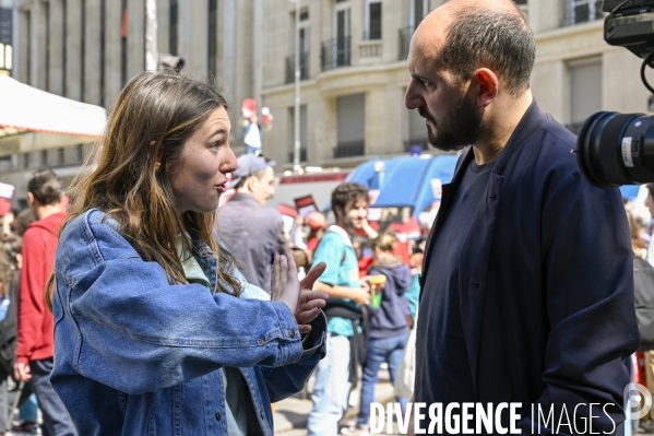 Action blocage de l assemblée générale de TotalEnergies 2023 par des militants écologistes. Sauver le climat !