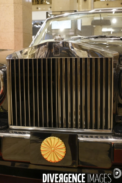 Rolls royce du mariage de l empereur naruhito exposee chez takashimaya de tokyo