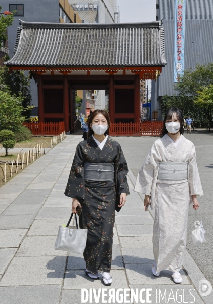 Asakusa et son temple senso-ji a tokyo
