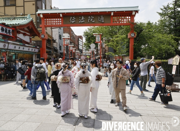 Asakusa et son temple senso-ji a tokyo