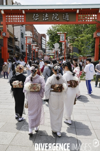 Asakusa et son temple senso-ji a tokyo