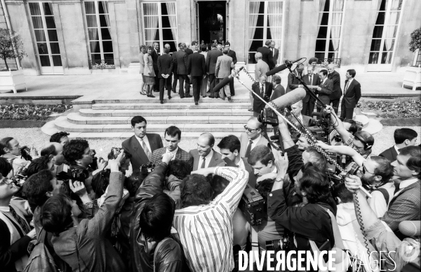 Premier conseil des ministres du gouvernement Rocard