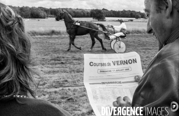 Courses hippiques sur l hippodrome de Vernon
