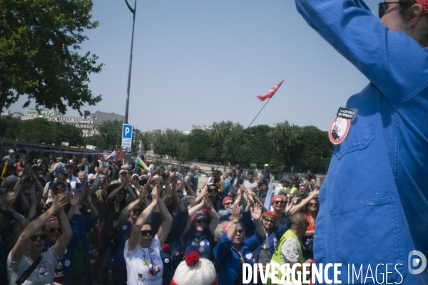 Fra - manifestation retraites 14 - paris