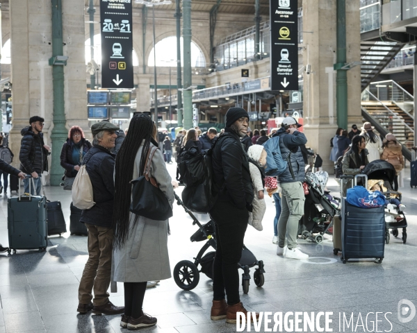 Gare du Nord, voyageurs en provenance de Londres via l’Eurostar.