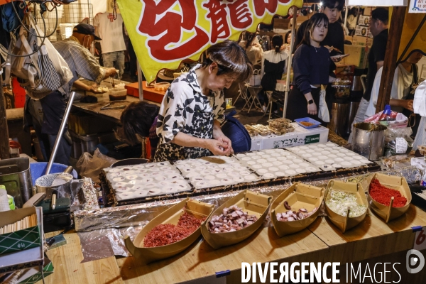 Le quartier golden gai a tokyo