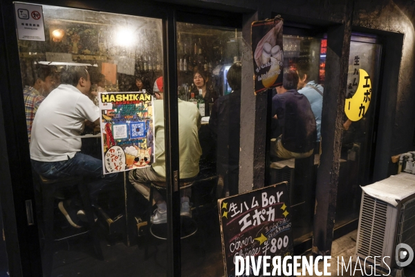 Le quartier golden gai a tokyo