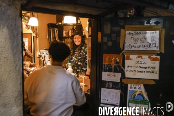 Le quartier golden gai a tokyo