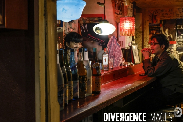 Le quartier golden gai a tokyo