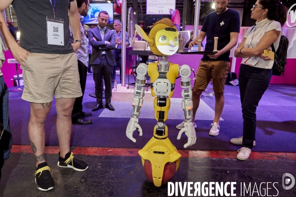 Emmanuel Macron sur la scène de Vivatech