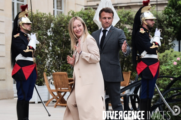 Macron - meloni