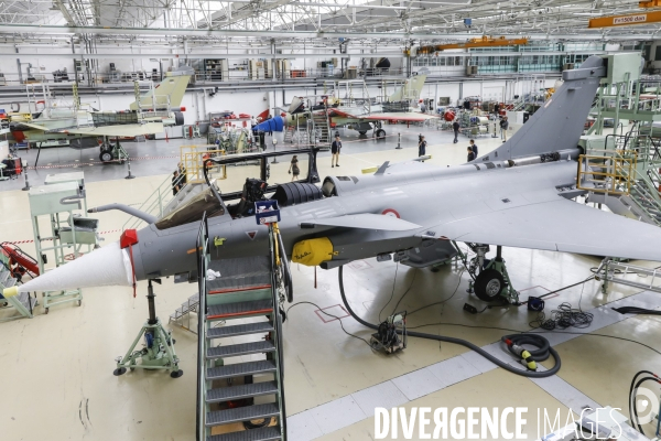 Construction du Rafale chez Dassault Aviation à Mérignac