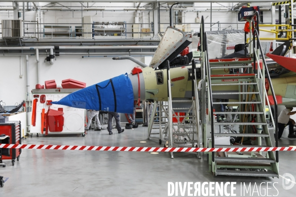 Construction du Rafale chez Dassault Aviation à Mérignac