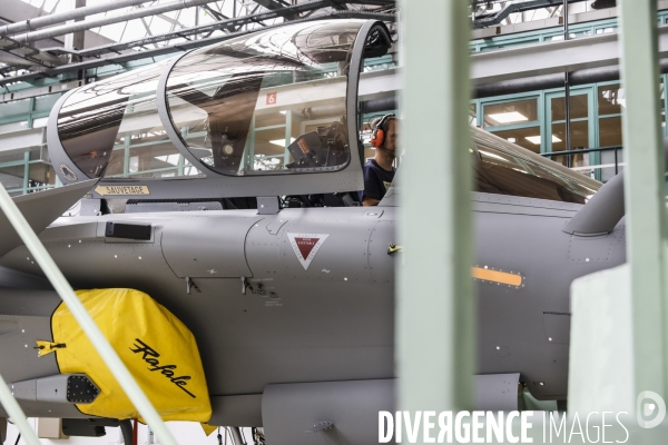Construction du Rafale chez Dassault Aviation à Mérignac