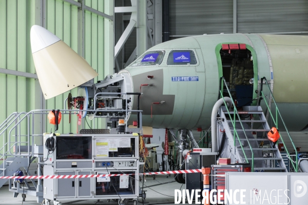 Construction du Rafale chez Dassault Aviation à Mérignac