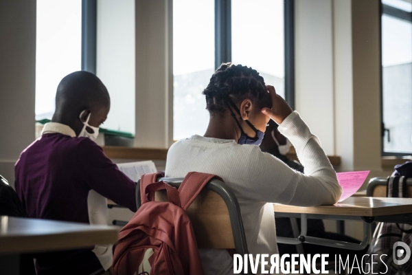 Rentree des classes au college Gustave Courbet de Pierrefitte