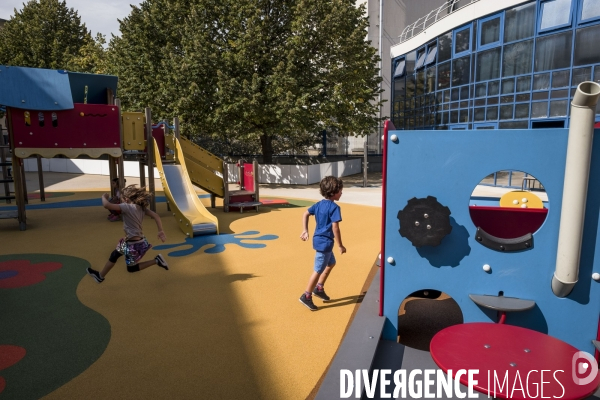 Cour d ecole  Oasis  dans le 12e arrondissement de Paris.