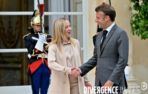 Emmanuel Macron reçoit Giorgia Meloni