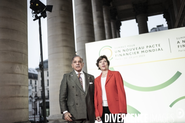 Sommet pour un nouveau pacte financier mondial