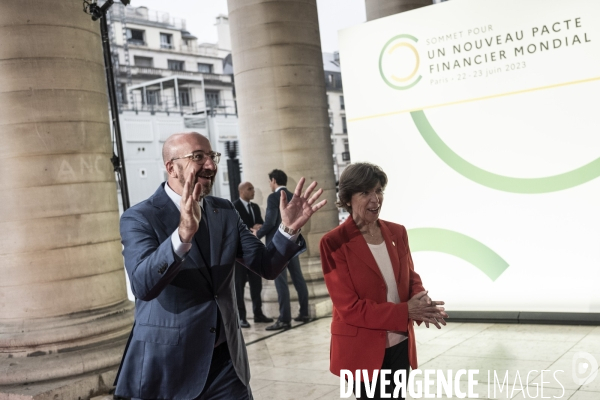 Sommet pour un nouveau pacte financier mondial