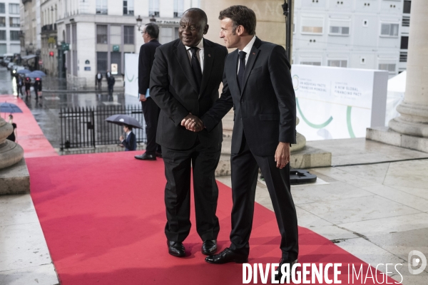 Sommet pour un nouveau pacte financier mondial