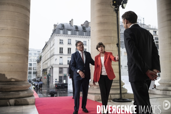 Sommet pour un nouveau pacte financier mondial
