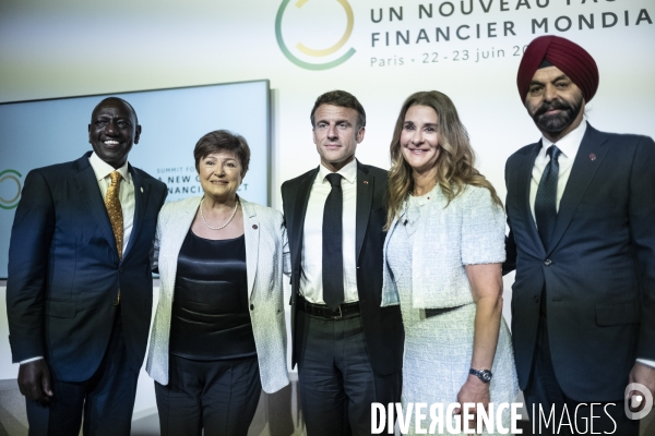 Sommet pour un nouveau pacte financier mondial