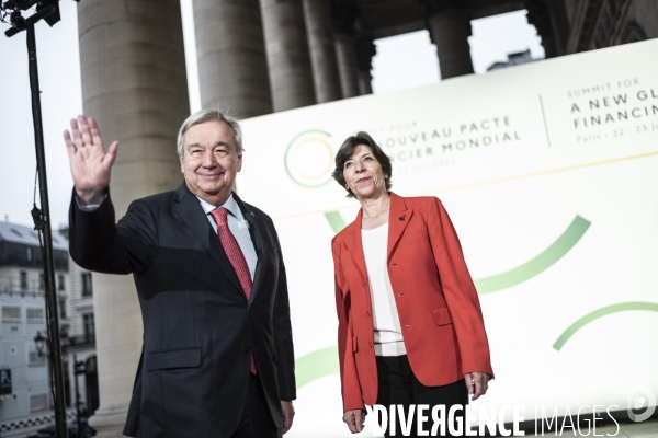 Sommet pour un nouveau pacte financier mondial