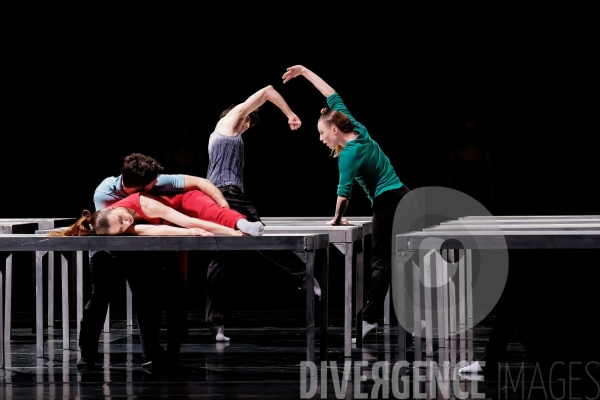 One Flat Thing, reproduced / William Forsythe / Ballet de l Opéra de Lyon