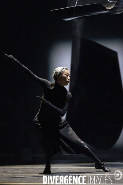 Pierrot Lunaire / Lost in dance - Saburo Teshigawara - Rihoko Sato - Ensemble Intercontemporain