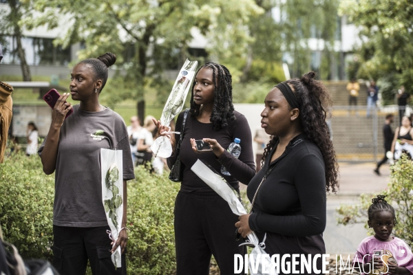 Marche blanche a nanterre en hommage au jeune nahel tue lors d un controle de police.