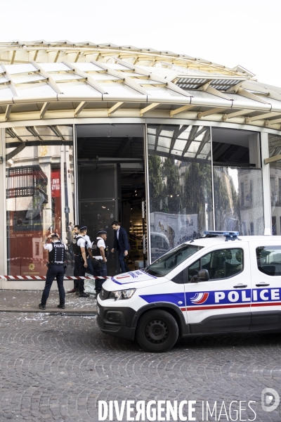 Magasins devalises à Paris