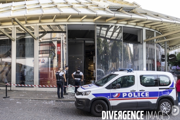 Magasins devalises à Paris