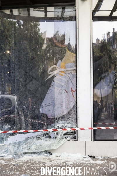 Magasins devalises à Paris