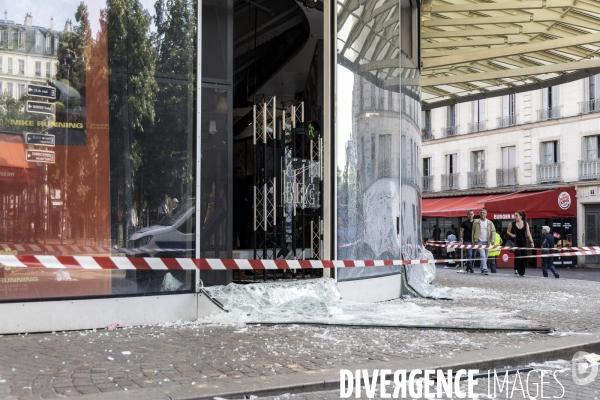 Magasins devalises à Paris