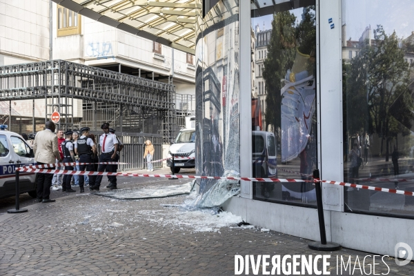 Magasins devalises à Paris