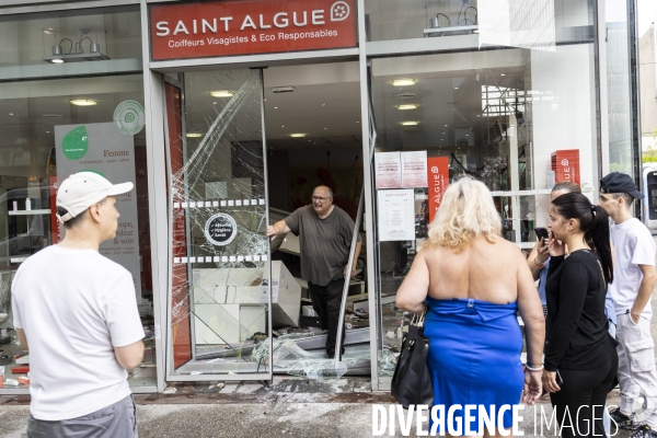 Magasins devalises a Montreuil