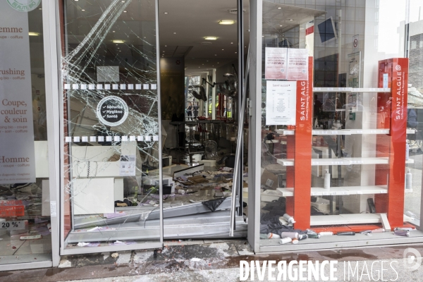 Magasins devalises a Montreuil