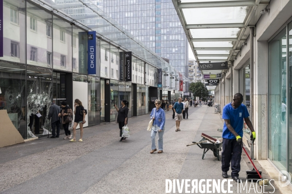 Magasins devalises a Montreuil