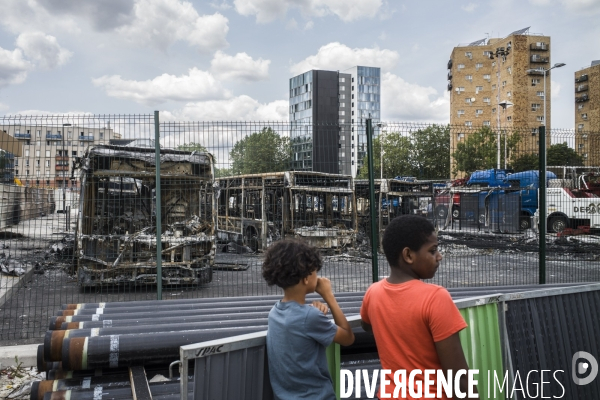 Consequence des violences d une 3eme nuit d emeutes  la gare routiere d  aubervilliers.