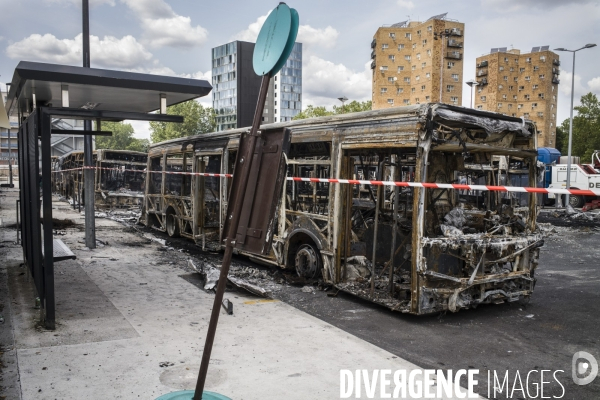 Consequence des violences d une 3eme nuit d emeutes  la gare routiere d  aubervilliers.