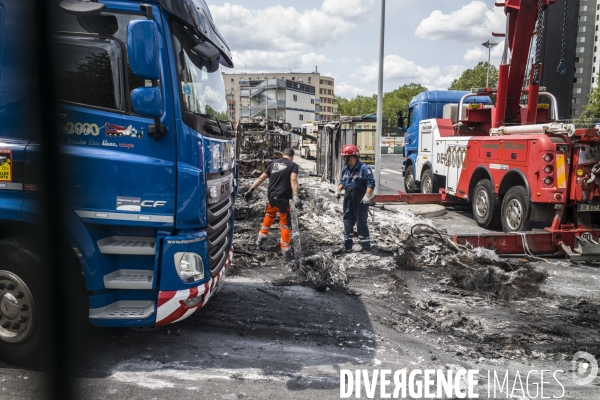 Consequence des violences d une 3eme nuit d emeutes  la gare routiere d  aubervilliers.