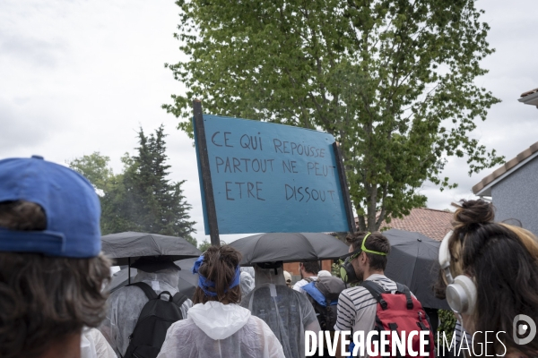 Manif action d Extinction Rebellion contre l extension des gravières en Ariège du 1er juillet 2023