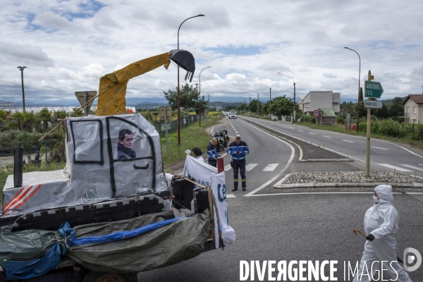 Manif action d Extinction Rebellion contre l extention des gravières en Ariège du 1er juillet 2023 