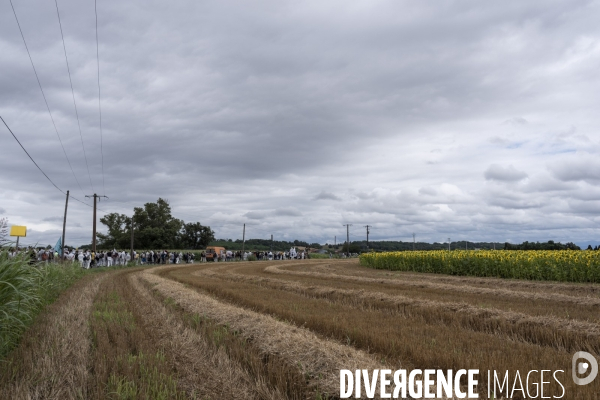 Manif action d Extinction Rebellion contre l extention des gravières en Ariège du 1er juillet 2023 