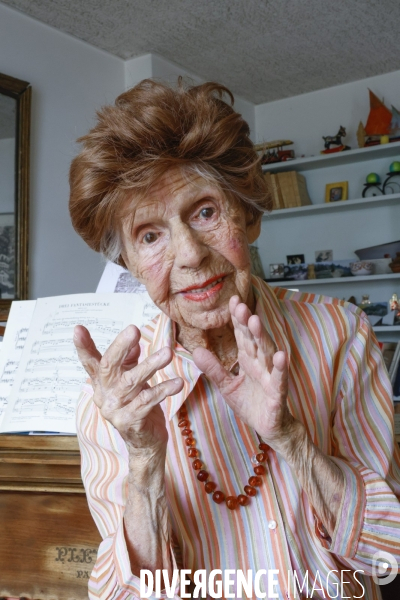 Colette maze pianiste sort un nouveau disque a 109 ans