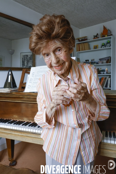 Colette maze pianiste sort un nouveau disque a 109 ans