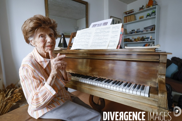Colette maze pianiste sort un nouveau disque a 109 ans